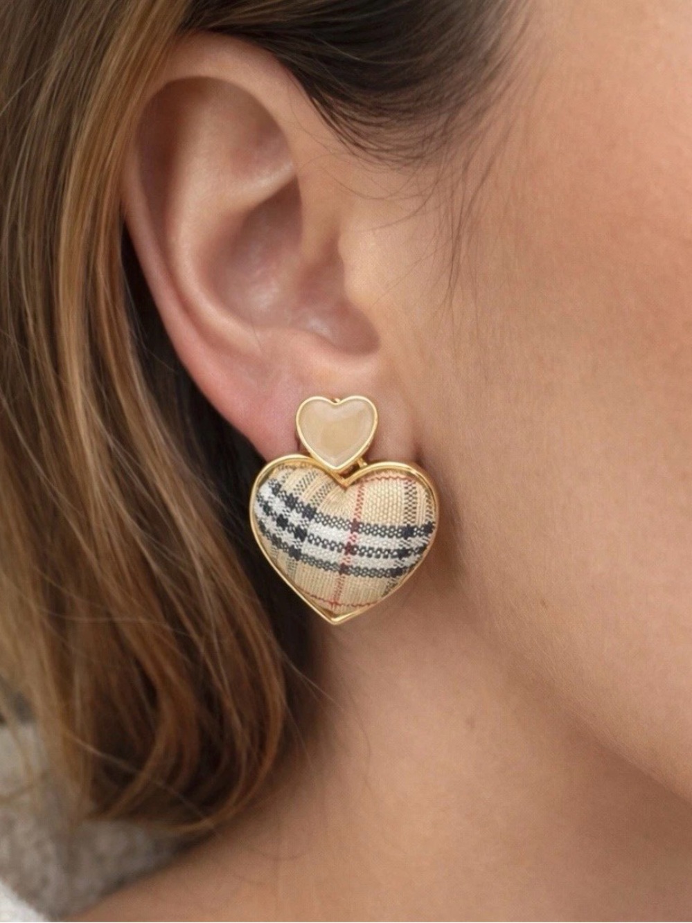 Gold Heart Checkered Plaid Dangle Drop Earrings - Beige Heart Stud